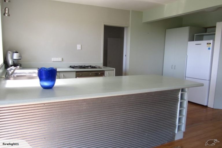 Photo of property in 95 Cornwallis Road, Cornwallis, Auckland, 0604