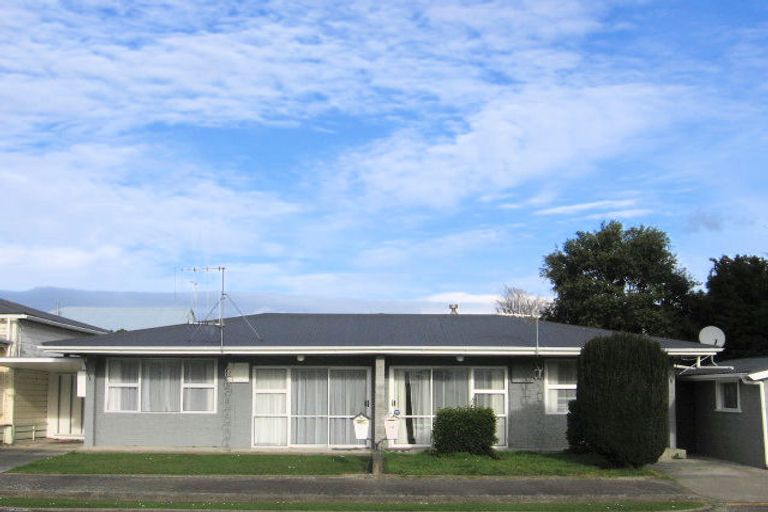 Photo of property in 14 Carow Street, Palmerston North, 4410