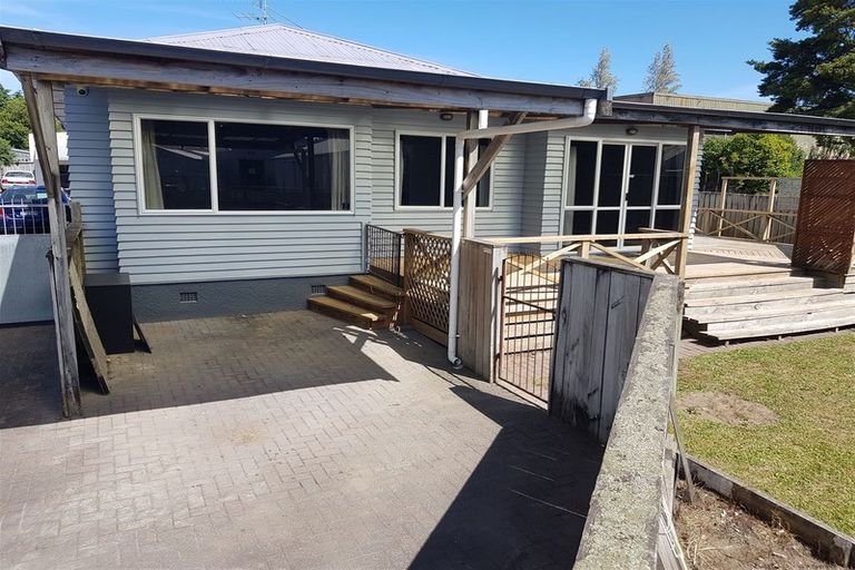 Photo of property in 11 Russell Road, Fairy Springs, Rotorua, 3015