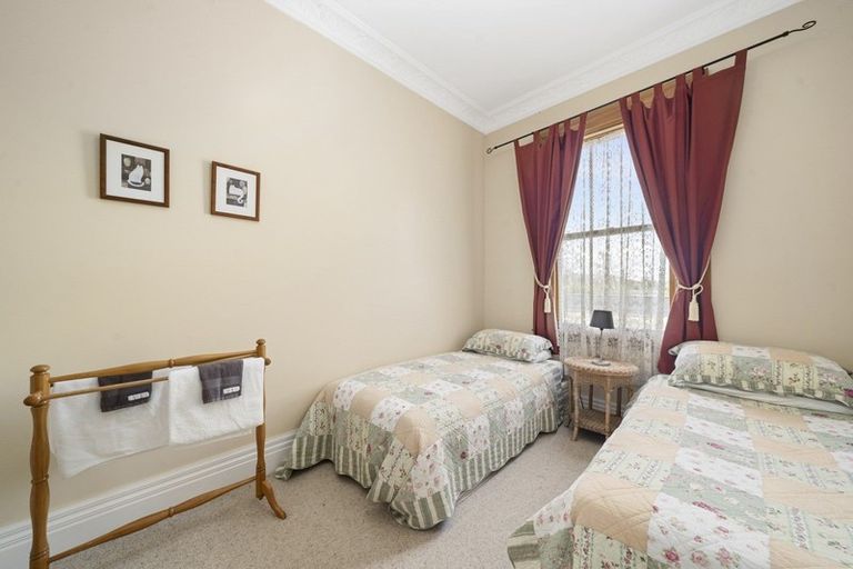 Photo of property in 70 Jellicoe Street, Martinborough, 5711