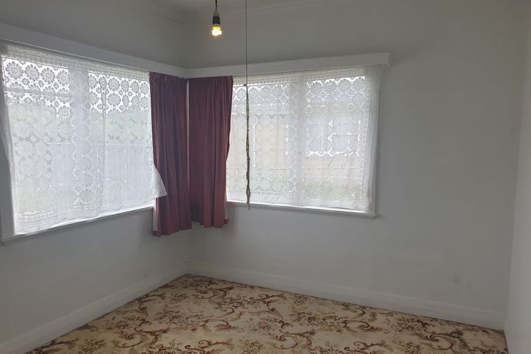 Photo of property in 16 Vine Street, Mangere East, Auckland, 2024