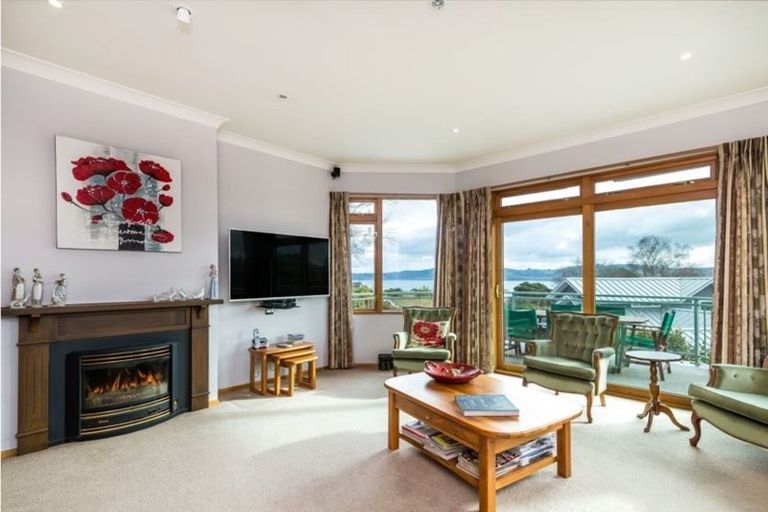 Photo of property in 28 Chesham Avenue, Waipahihi, Taupo, 3330