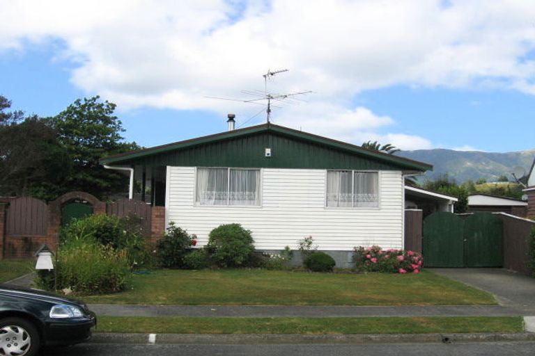 Photo of property in 20 Akron Grove, Totara Park, Upper Hutt, 5018