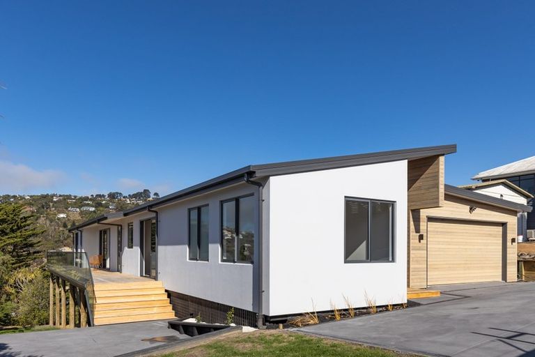 Photo of property in 63 Moncks Spur Road, Redcliffs, Christchurch, 8081