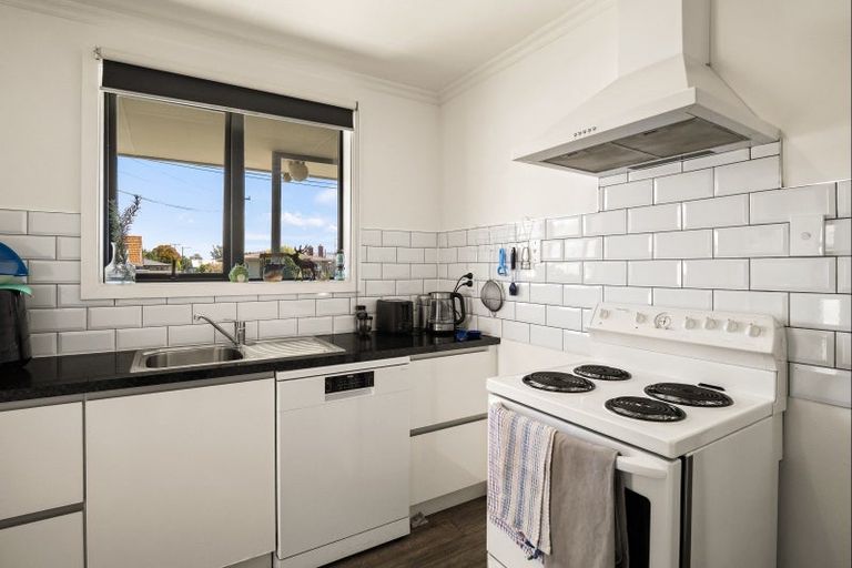 Photo of property in 17 Argyle Street, Mornington, Dunedin, 9011