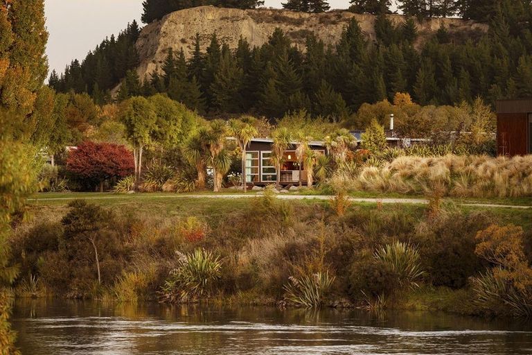 Photo of property in 10 Bridgewater Terrace, Albert Town, Wanaka, 9305