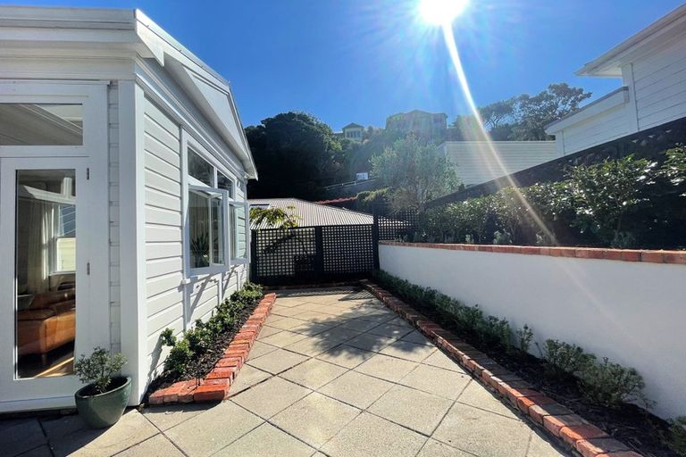 Photo of property in 22 Plunket Street, Kelburn, Wellington, 6012