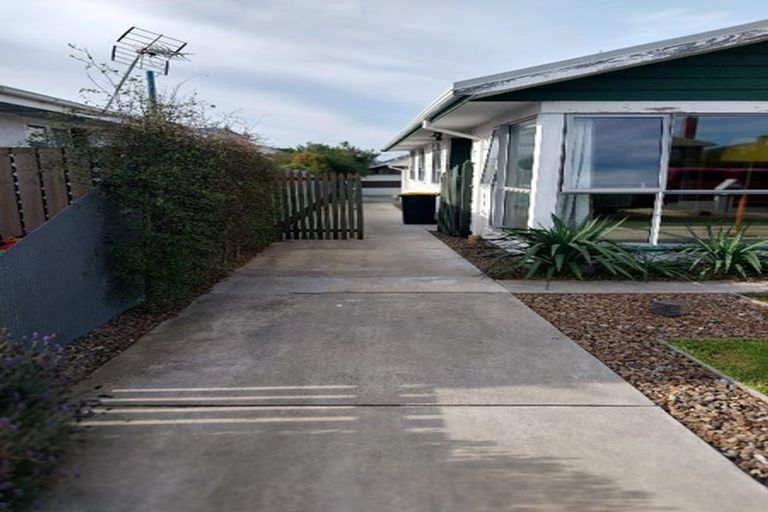 Photo of property in 21 Tonks Street, North New Brighton, Christchurch, 8083