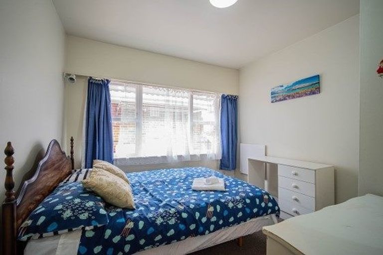 Photo of property in 2/7 Kipax Place, Riccarton, Christchurch, 8011