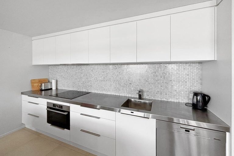 Photo of property in 1f Herbert Street, Hauraki, Auckland, 0622