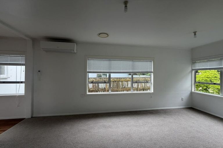 Photo of property in 27 Paremata Crescent, Paremata, Porirua, 5024