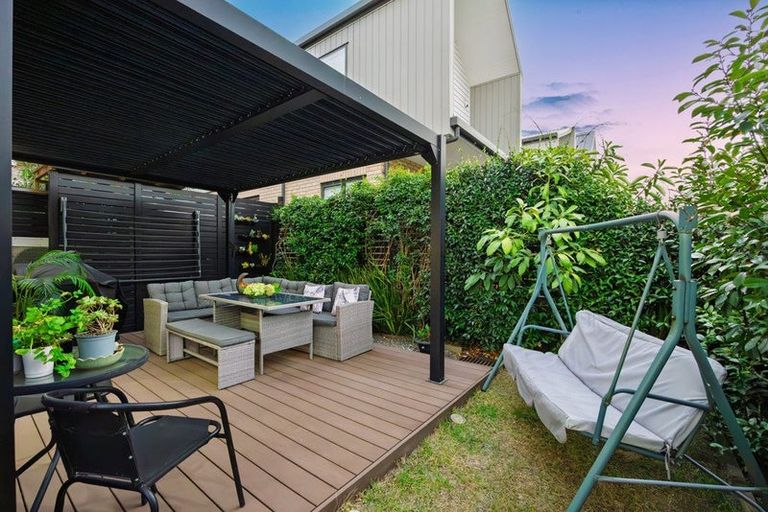 Photo of property in 8 Windlass Street, Long Bay, Auckland, 0630