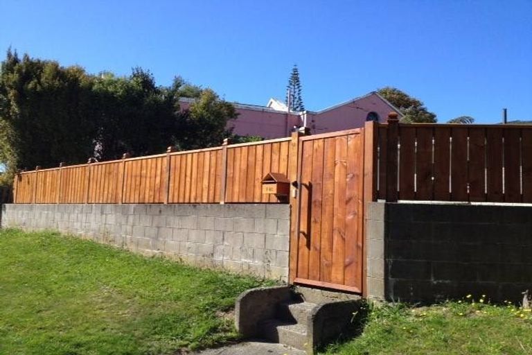 Photo of property in 1/84 Khandallah Road, Khandallah, Wellington, 6035