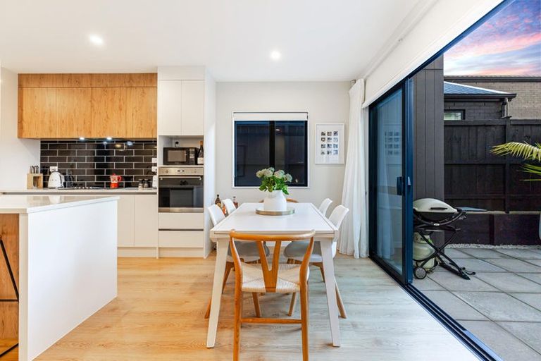 Photo of property in 24a Lumbarda Drive, Kumeu, 0810