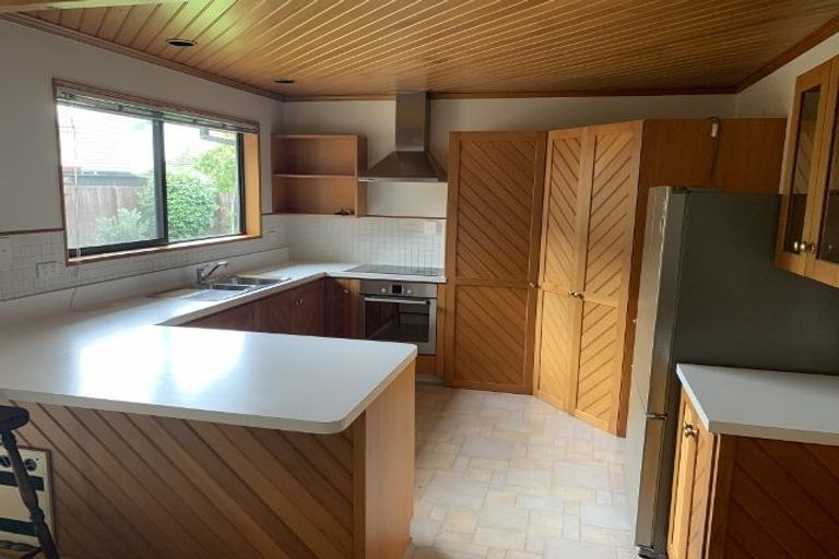 Photo of property in 22 Apsley Drive, Russley, Christchurch, 8042