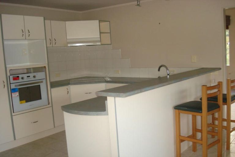 Photo of property in 4 Rimu Rise, Albany, Auckland, 0632