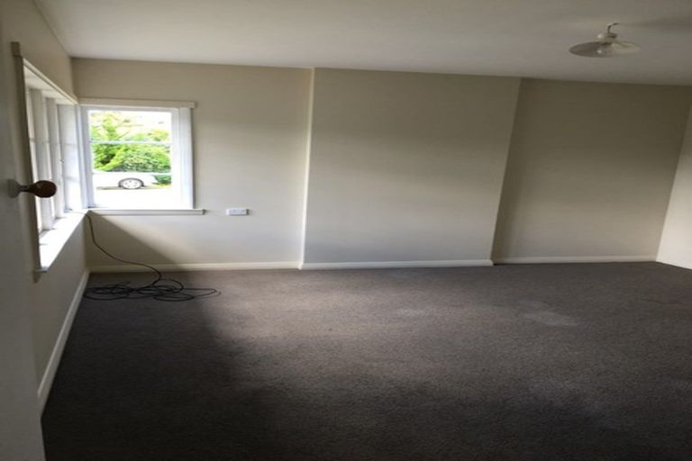 Photo of property in 11 Matipo Road, Mairangi Bay, Auckland, 0630