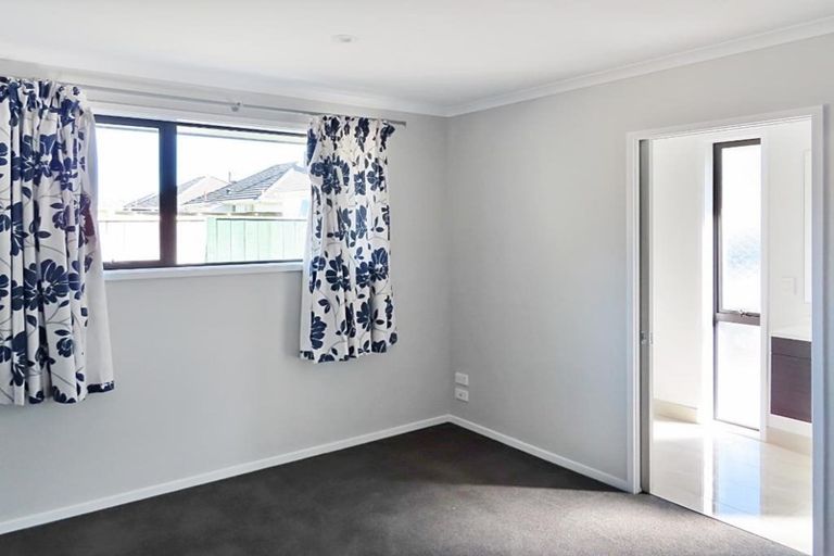 Photo of property in 2/270 Oxford Terrace, Avalon, Lower Hutt, 5011