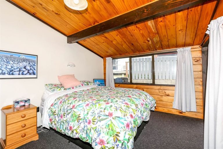 Photo of property in 76 Cumberland Street, Welbourn, New Plymouth, 4312