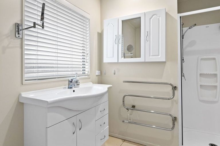 Photo of property in 54a Pemberton Avenue, Bayview, Auckland, 0629