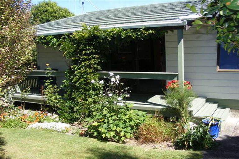 Photo of property in 27 Charles Street, Levin, 5510