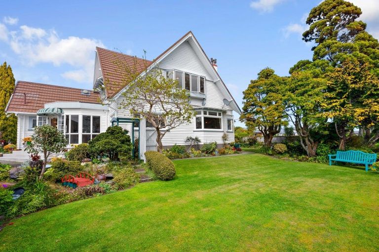 Photo of property in 81 Belt Road, New Plymouth, 4310