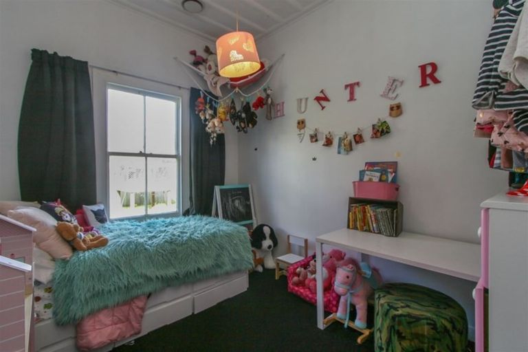 Photo of property in 24 Elliot Street, Inglewood, 4330