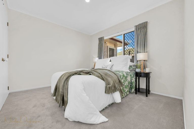 Photo of property in 1/24 West Fairway, Golflands, Auckland, 2013