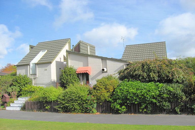 Photo of property in 1/34 Guinness Crescent, Ilam, Christchurch, 8041