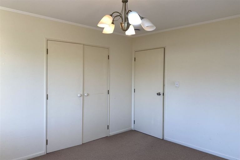 Photo of property in 8a Croydon Road, New Lynn, Auckland, 0600