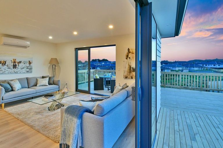 Photo of property in 25 Helenvale Crescent, Pokeno, 2402