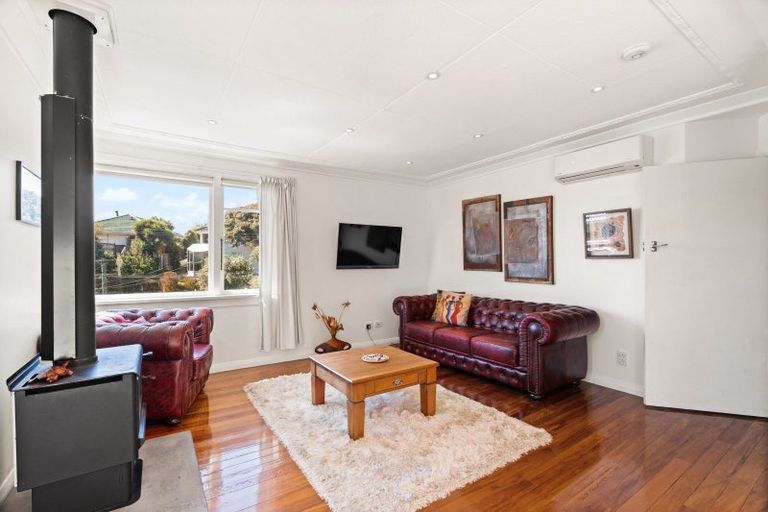 Photo of property in 96 Easther Crescent, Kew, Dunedin, 9012