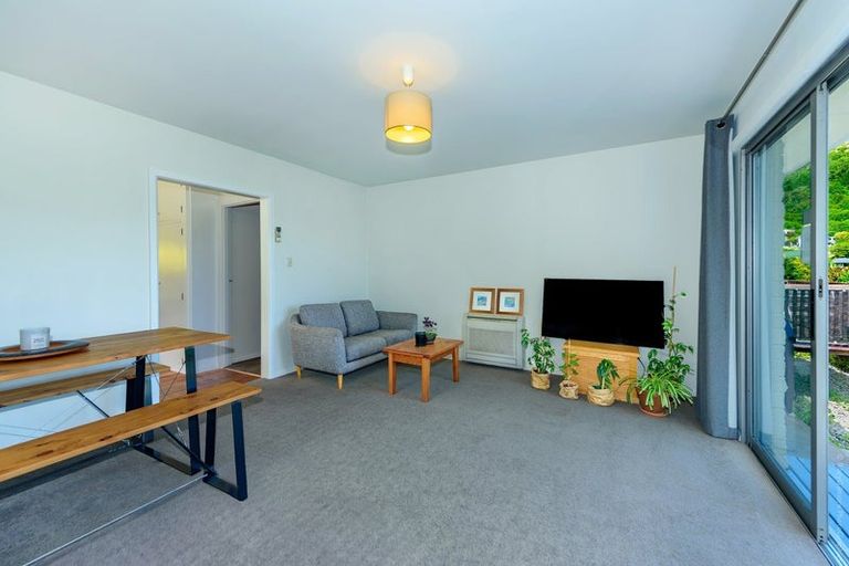 Photo of property in 5/94 Oxford Street, Lyttelton, 8082