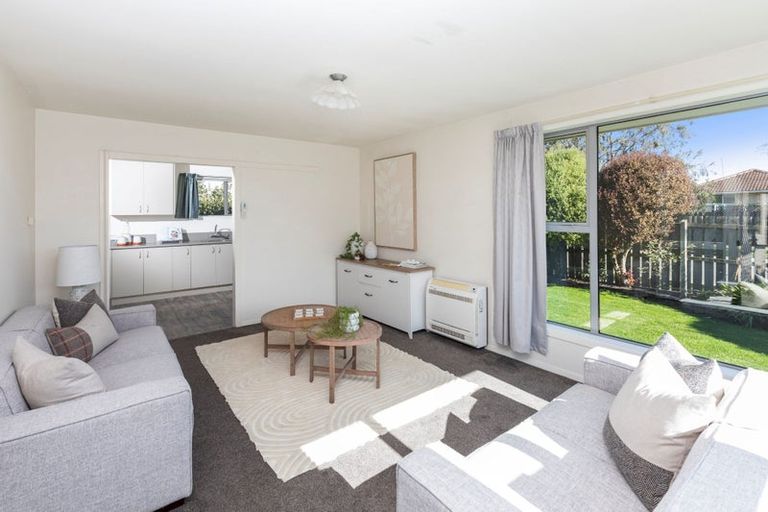 Photo of property in 1/24 Thompsons Road, Belfast, Christchurch, 8051