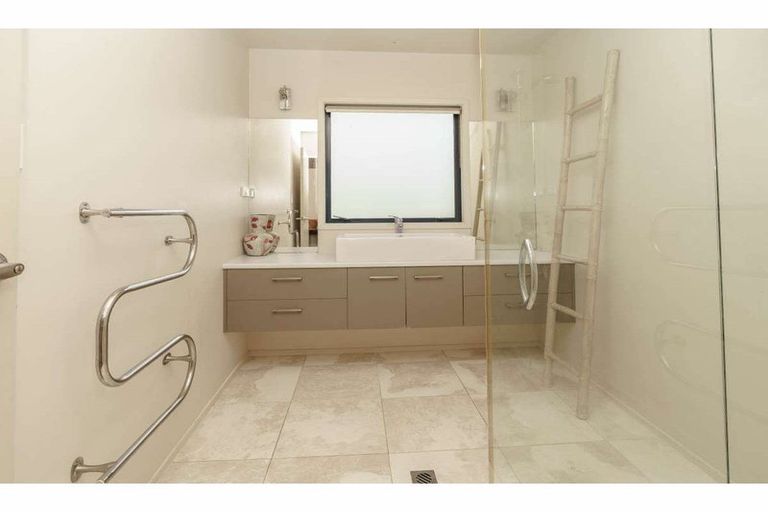 Photo of property in 12 Ao Marama Place, Kerikeri, 0294