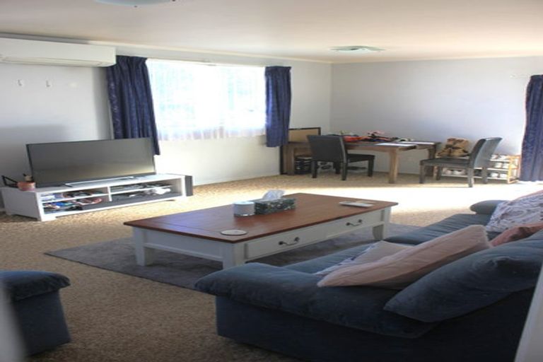 Photo of property in 5b Reese Jones Grove, Maungaraki, Lower Hutt, 5010