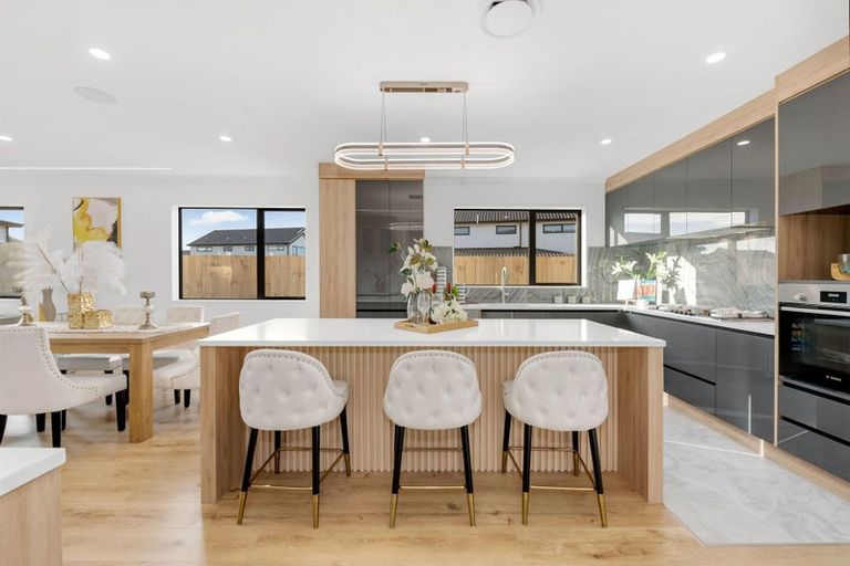 Photo of property in 13 Cyperus Street, Flat Bush, 2019