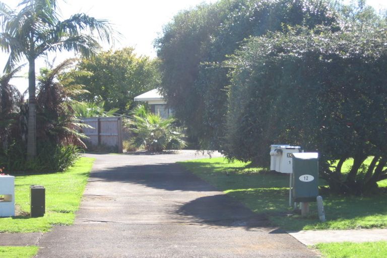 Photo of property in 10 Holden Place, Manukau, Auckland, 2025