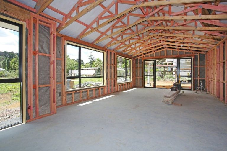 Photo of property in 6 Will Cooper Way, Tuakau, 2121