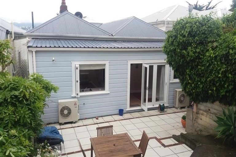 Photo of property in 6 Baring Street, Oriental Bay, Wellington, 6011