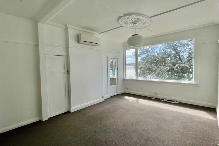 Photo of property in 3/136 Evans Bay Parade, Roseneath, Wellington, 6021