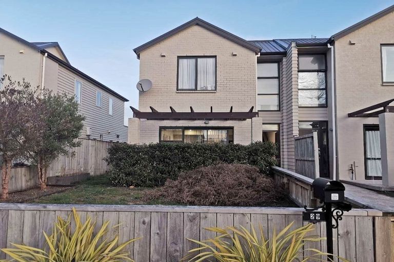 Photo of property in 29 Popokatea Drive, Takanini, 2112