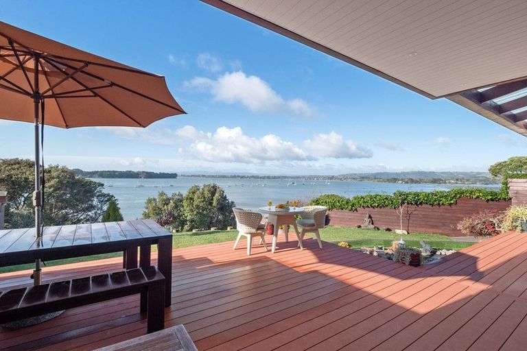 Photo of property in 69 Omokoroa Road, Omokoroa, 3114