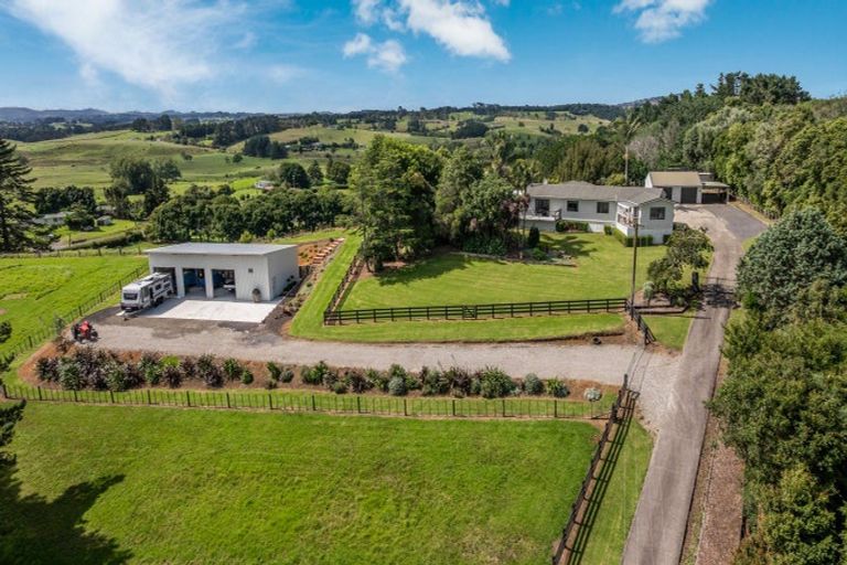 Photo of property in 341a Ostrich Farm Road, Pukekohe, 2679