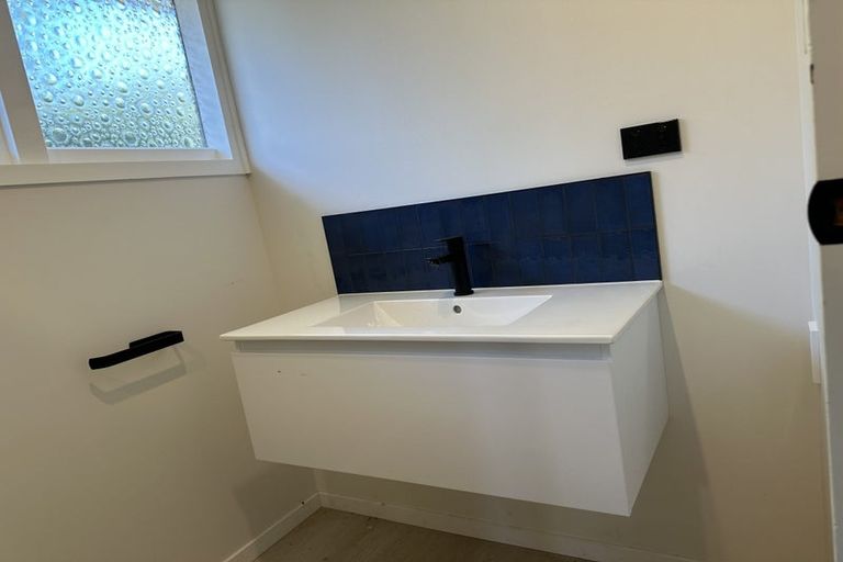 Photo of property in 91 Memorial Avenue, Ilam, Christchurch, 8053