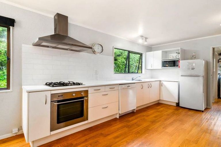 Photo of property in 28 Wharetoroa Drive, Rotoiti Forest, Rotorua, 3074