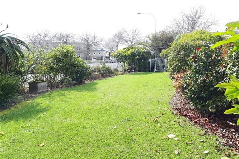 Photo of property in 2 Rimu Rise, Albany, Auckland, 0632