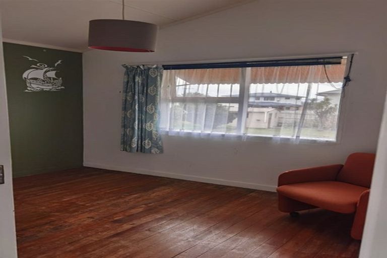 Photo of property in 324 Rangatira Road, Beach Haven, Auckland, 0626