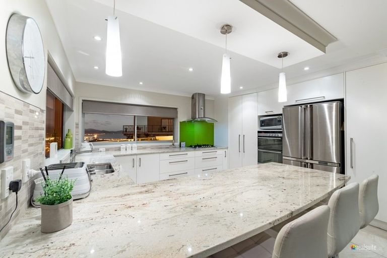 Photo of property in 34 Arahiwi Grove, Tirohanga, Lower Hutt, 5010