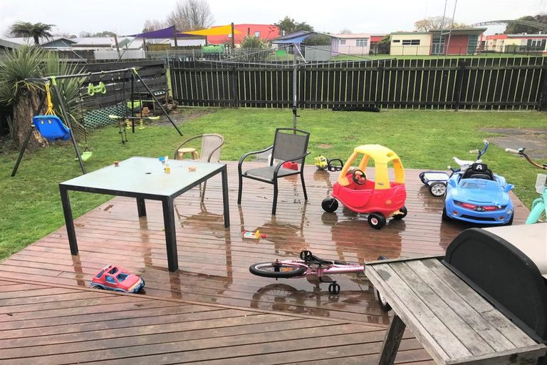 Photo of property in 91 Collins Road, Melville, Hamilton, 3206